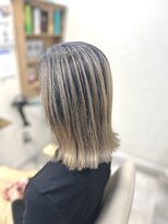 ヘアーアンドメイク ドレス(DRESS)&nbsp;地毛活かしバレイヤージュ