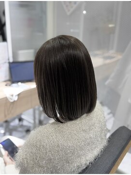 リュドール 名駅(Rue D'or) 扱いやすいミディアムボブ