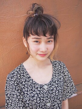コス(kos) 前髪パーマとハイライト*お団子アレンジ