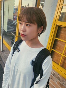 ラウラコア(RauRa+KOA) 丸みショート★ベージュヘア