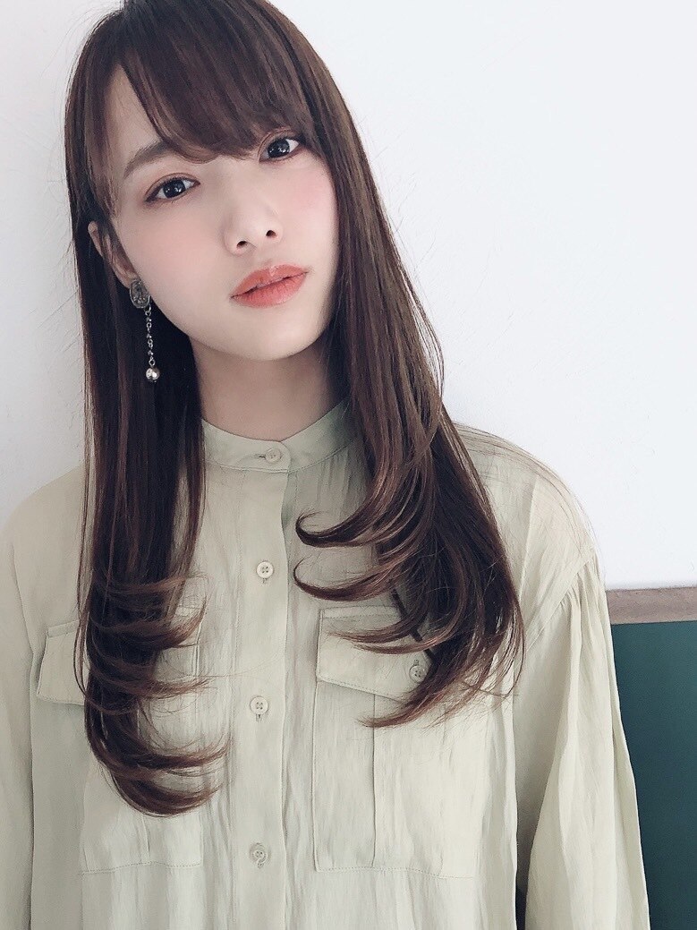 大人かわいいロングレイヤーカット アッシュブラウン：L166538215
