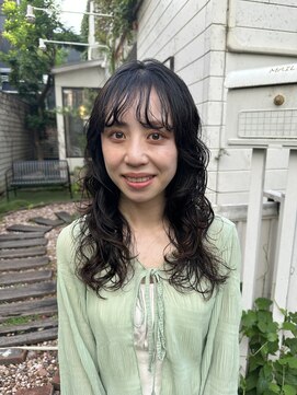 ガーランド (Garland) 黒髪ウェーブパーマ/表参道