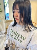 ナチュラル黒髪ミディアムスタイル外はね20代30代