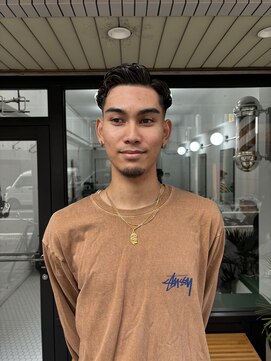 ウェルネス(Wellness) ナチュラルパーマ　スキンフェード