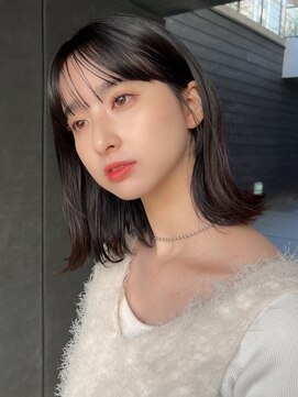 ガーデンヨコハマ(GARDEN YOKOHAMA) ミディアムレイヤーカット　黒髪　ダークアッシュ　ダークブルー