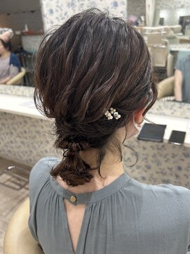 サクララ(Sakura la) ローポニー／お呼ばれヘア／参列へア／二次会へア／ロング