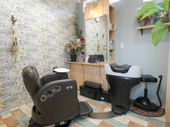 ヘアー ガーデン アンジュ(hair garden Ange)の写真/【７月リニューアルオープン】心も体も癒す、こだわりのハンド技術◎半個室の贅沢なヘッドスパ体験を―。