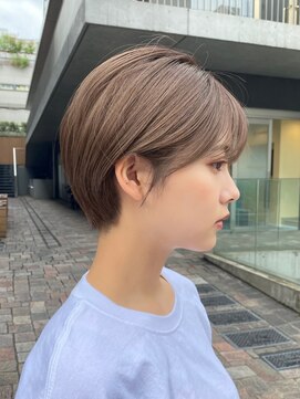 ガーデンヨコハマエスト(GARDEN YOKOHAMA est) ショート　ショートボブ　ハイライトカラー　縮毛矯正　夏