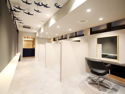 ラシンバン ラメール(LASHINVAN LAMER)の写真