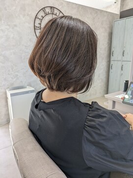 ガーデン バイ イル(GARDEN by illu Co.Ltd) 品のあるグラデーションボブ×ベージュブルー◇