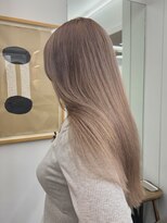シベルバレー 横浜(sibell) ▽ レイヤーカット顔周りレイヤーウルフハッシュカットベージュ