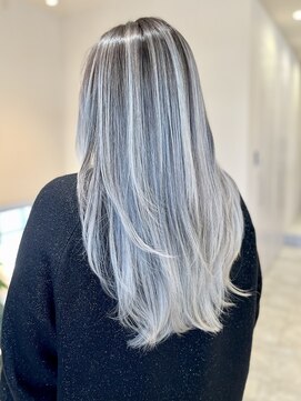 emmu by MERCI バレイヤージュ×レイヤーカット