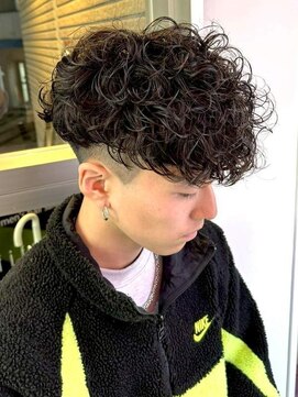 ワンズナゴヤ 名古屋栄店(ONE's NAGOYA) スペインカールスパイキーショートブルーブラックフェザーパーマ