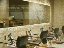 ニューオーセンティック(New Authentic)の雰囲気（店内）