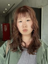 マッシュ アドベ 八戸ノ里(MASHU ADOBE)&nbsp;コテ巻きで作るパーマ風ミディアムレイヤー/オレンジピンク