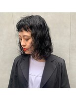耳かけ ウェーブパーマ 黒髪　 厚めバング　くりくりパーマ