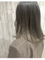 ラグシー(RAGCIE) 【ミナミ】グレージュのグラデーションカラー