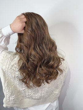 アンダーバーホワイト 天神店(_WHITE) 10代20代30代ミディアム_シークレットハイライト/天神/_white