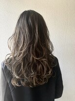 ソル(sol)&nbsp;エレガントグレージュ。