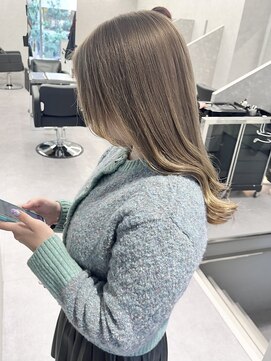 ファイブバイジエクト 堀江(FIVE by The Ect) 似合わせカット　ダブルカラー　トリートメント