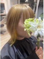 ヴィヴァーク 拝島駅前店(vivarc)&nbsp;20代30代デザインカラーイエロー伸ばしかけミディアムウルフ
