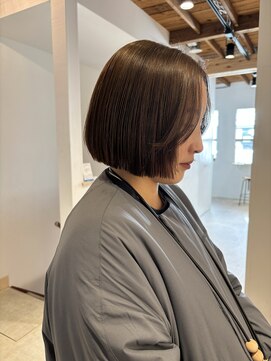 イオ(io) ミニボブ 顔周り　オリーブベージュ　【OHTA】