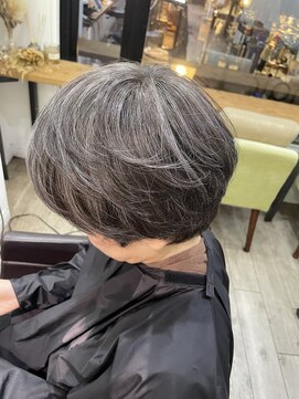 アップ(A+hair) くびれショートボブ40代50代グレイカラー白髪染め白髪ぼかし