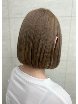 ノミネーション(Nomination) ミニボブ×グレージュ