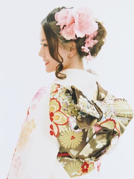 七五三・成人式等の着付け・ヘアセットも受付中！ご質問等ございましたら、お気軽にお問い合わせください★