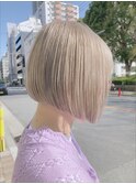 切りっぱなし/ミニボブ/ブロンドヘア/透明感カラー/ケアブリーチ