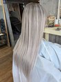ヘアアンドデザイン ネイビー(Navy) 自毛暗め、ハイトーンエクステ