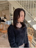 カノ : 暗髪×レイヤーで抜け感あるスタイル