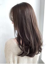 スージー(Suzy)&nbsp;暗髪グレージュ◎大人ミディアム