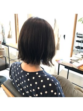 バンクス(BANKS) 切りっぱなしボブ