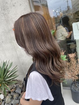 ニト(nito) ハイライトグレージュカラー