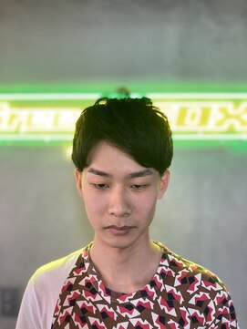 グリーディーフォックス 代々木(Greedy FOX) コンマヘア/センタ-パ-ト/ツイストスパイラル/スキンフェード