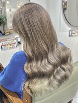 ラヴィエール(LAVIERE by R-EVOLUT)&nbsp;ハイライト/ケアブリーチ/レイヤーカット/髪質改善【柏/柏駅】