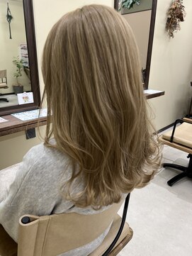 アルファガーデンセカンド(alpha garden second) シアーベージュカラー