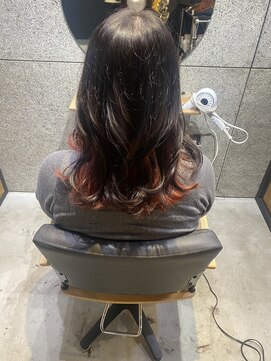 リンダイーロ(Linda Hiro) 【札幌円山】デザインカラー/インナーカラー/赤インナー