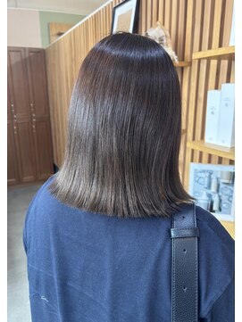 キュオンシア(CUEON. ciea) 艶髪ストレート×透けグレージュ