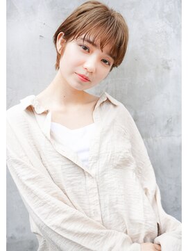 プラグ バイ ネオリーブ(plug by neolive) マッシュショート　ミルキーベージュ　N