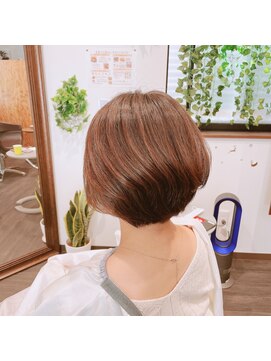 アンモーメント ベルヴィー 西宮北口店(Un moment Belle vie) ツヤ☆艶ボブ