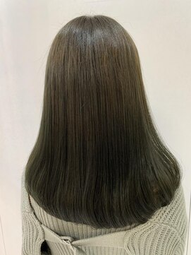 エスカーラ 表参道(THE ESCALA) アッシュグレージュのうる艶ワンカール【タビラマユミ】