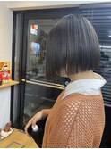 かっこよさの中に可愛さがある切りっぱなしボブ