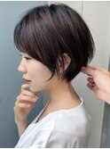 美髪にオトナかわいいホワイトグレージュネビージュショートボブ