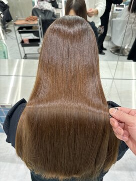 ロンドルーチェ 心斎橋(Lond luce) ダークアッシュ/ミディアムレイヤーカット［髪質改善/縮毛矯正］