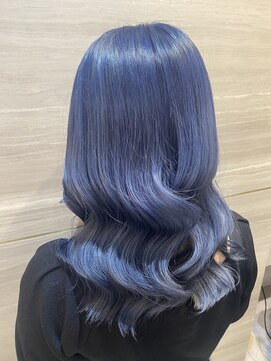 ラビス クローバー(Lovis clover) ブルーアッシュ