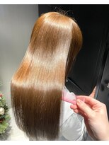 ハルキミナト ジャパン ヨコハマ(HARUKI MINATO japan YOKOHAMA)&nbsp;柔らかさと上品さが魅力の艶髪/ミルクベージュ/大人可愛い