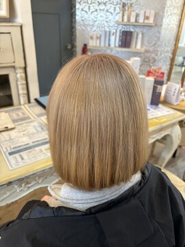 ハグエヴェック(HUG AVEC) ベージュカラー