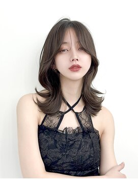 アマトウキョウスマートサロン(AMA TOKYO×Smart Salon) 韓国ヘア　レイヤーカット　顔まわり